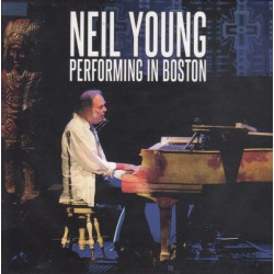 NEIL YOUNG - Performing In...